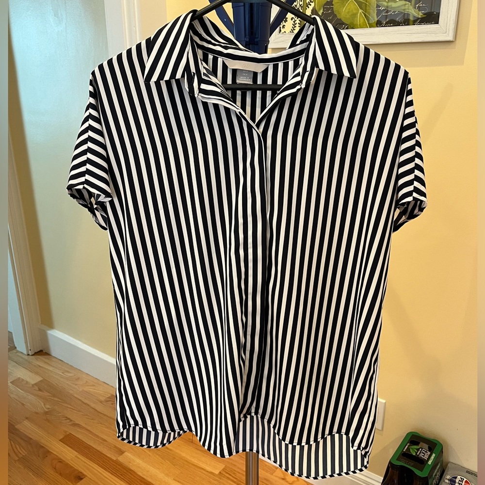 H&M navy and white striped button-up shirt